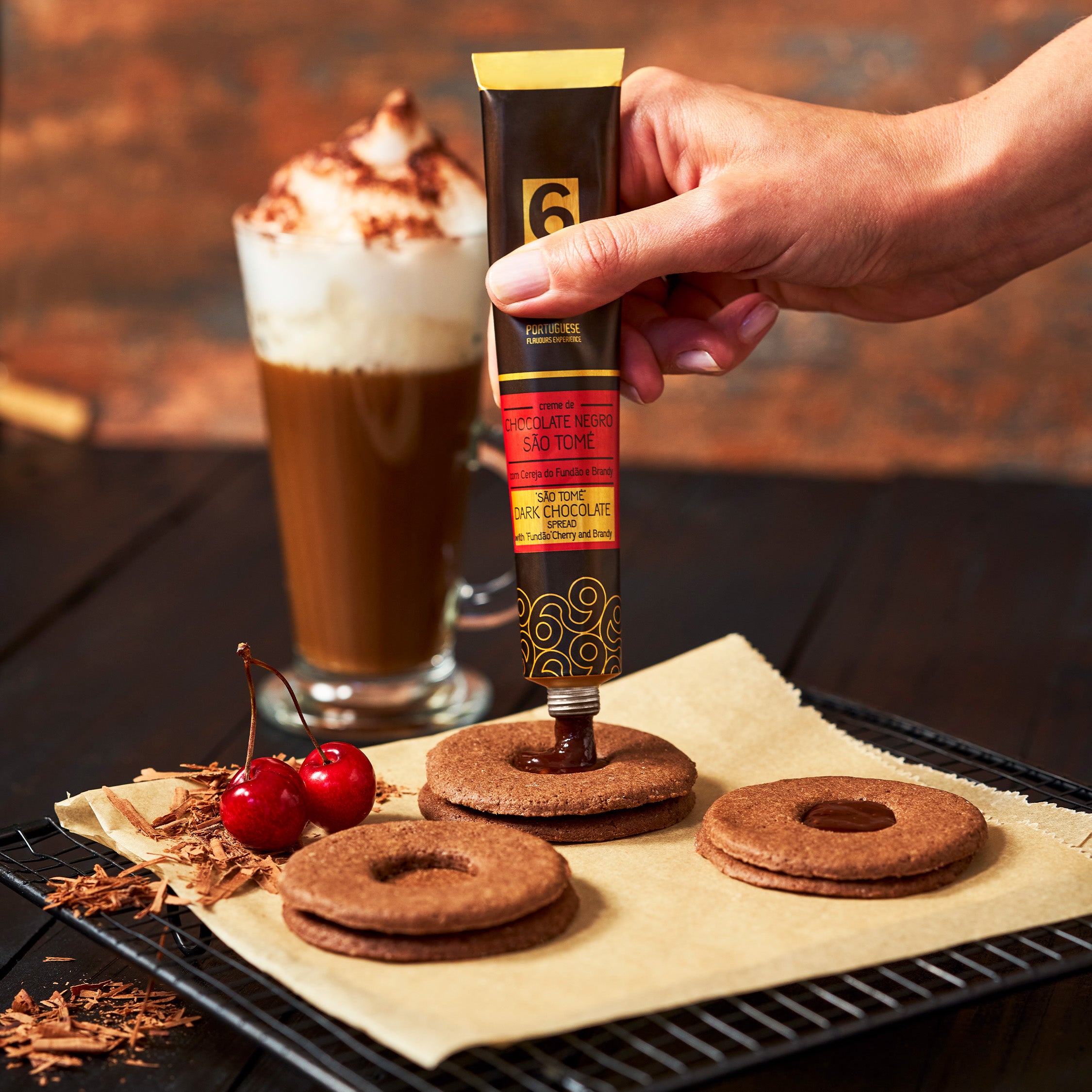São Tomé Dark Chocolate Spread with Cherry and Brandy | meia.dúzia®