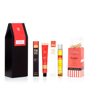 
                  
                    Experience Box no. 7 - Olive Oil from Portugal + Chutney + Crackers
                  
                