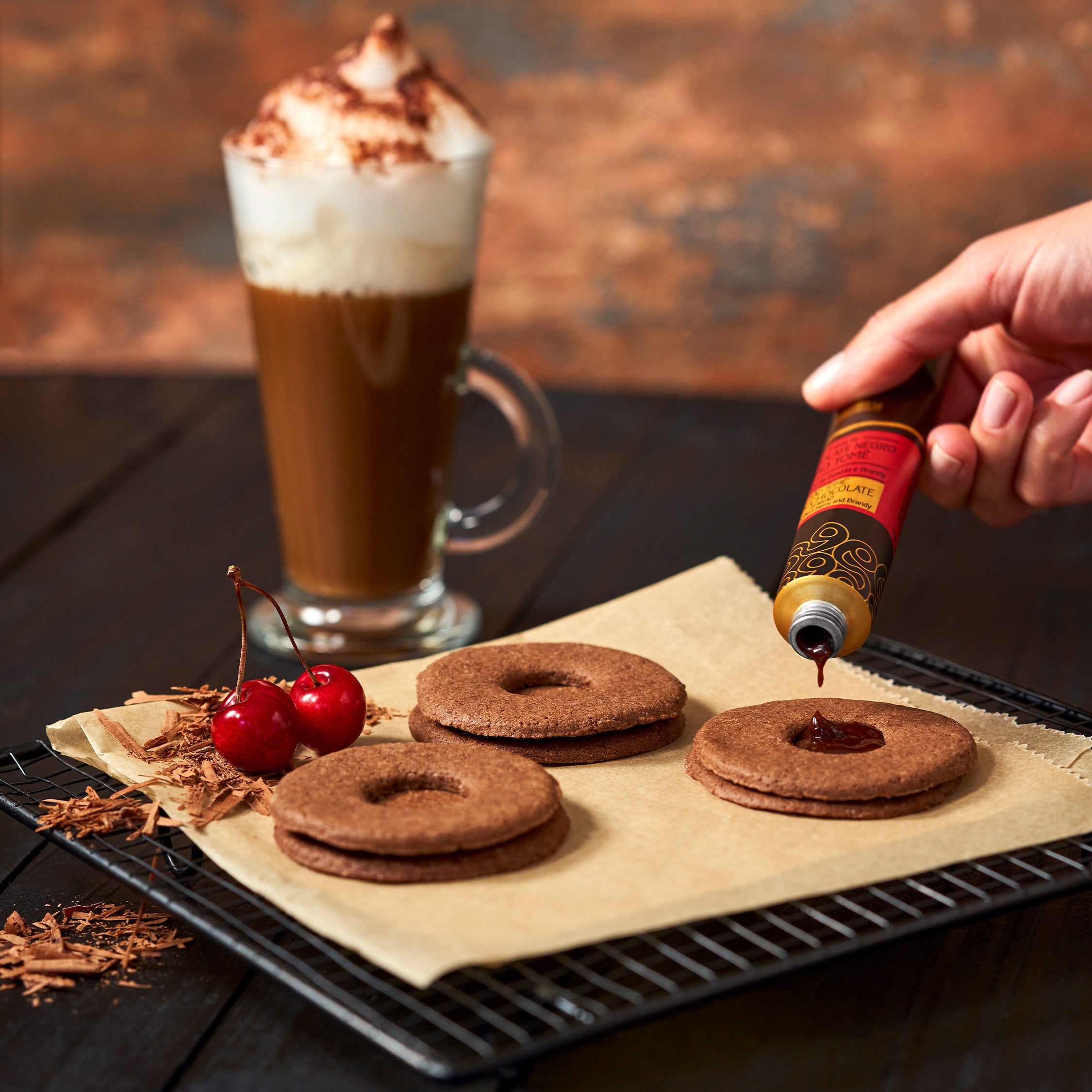 São Tomé Dark Chocolate Spread with Cherry and Brandy | meia.dúzia®