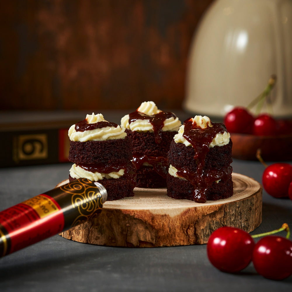 
                  
                    São Tomé Dark Chocolate Spread with Cherry and Brandy
                  
                