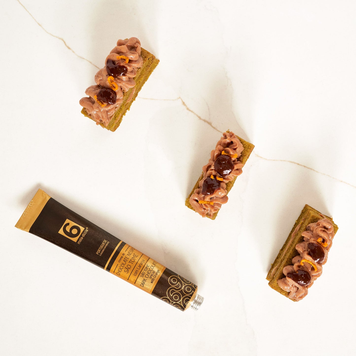 PACK 6 Chocolate Negro | Presente de Aniversário - Amantes de Chocolate. Sabores de Portugal num presente de aniversário gourmet que todos amam receber. meia.dúzia® Sabores de Portugal, prendas de aniversário gourmet