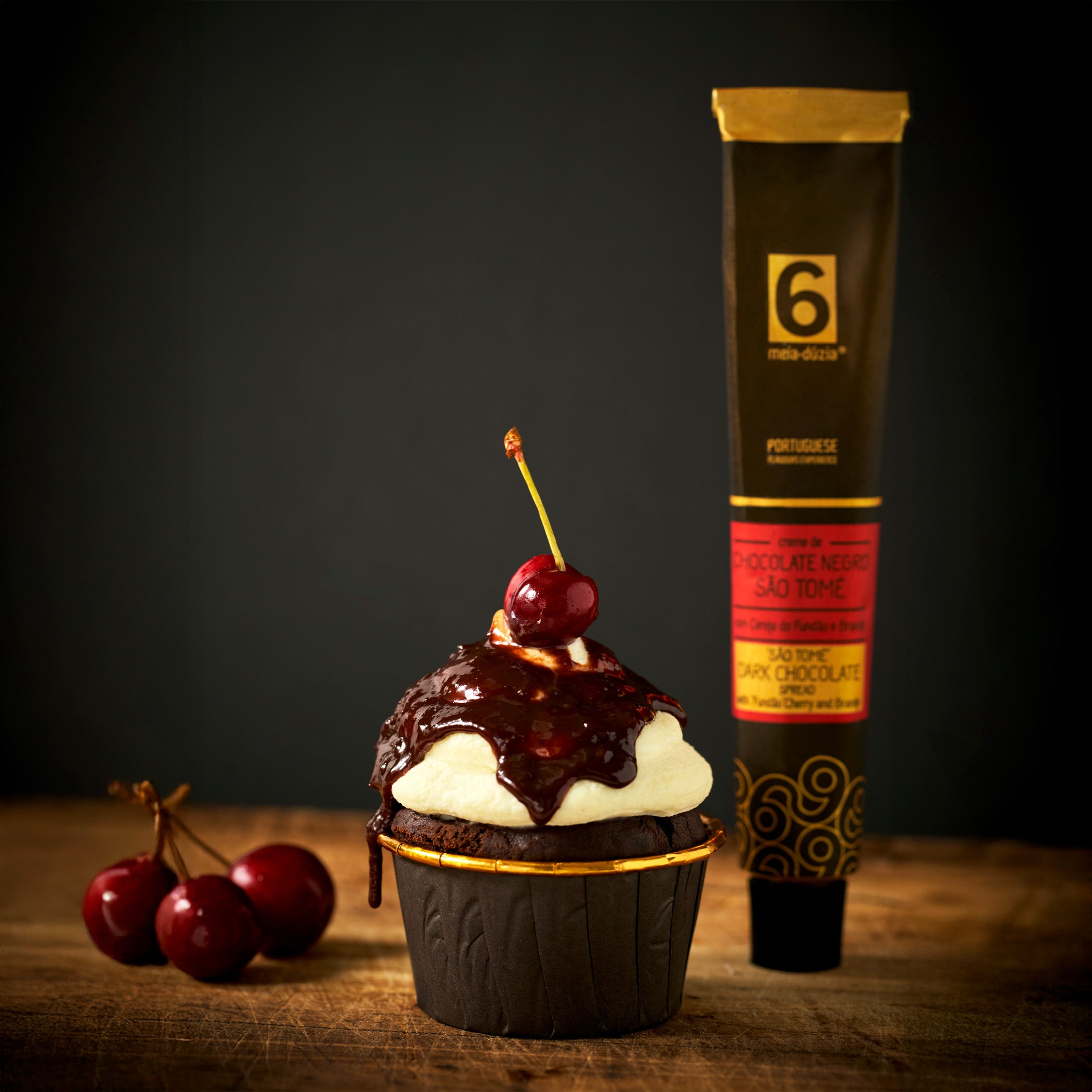 São Tomé Dark Chocolate Spread with Cherry and Brandy | meia.dúzia®
