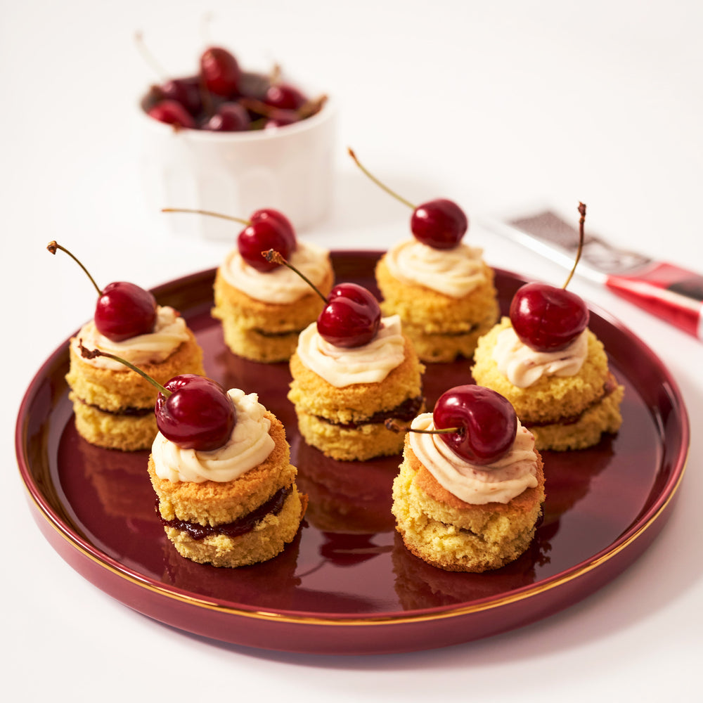 
                  
                    Fundão Cherry Extra Jam with Brandy
                  
                