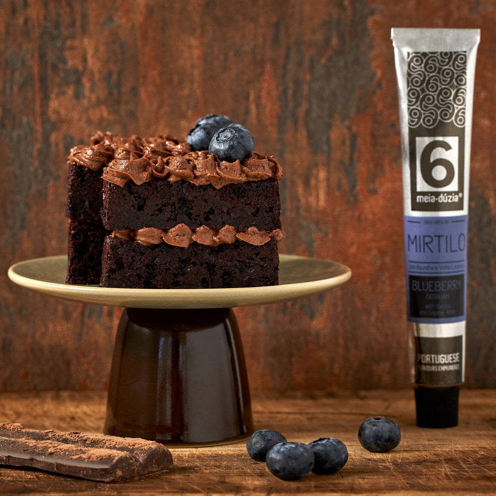 
                  
                    Blueberry Extra Jam with Vanilla and Liqueur Wine 
                  
                