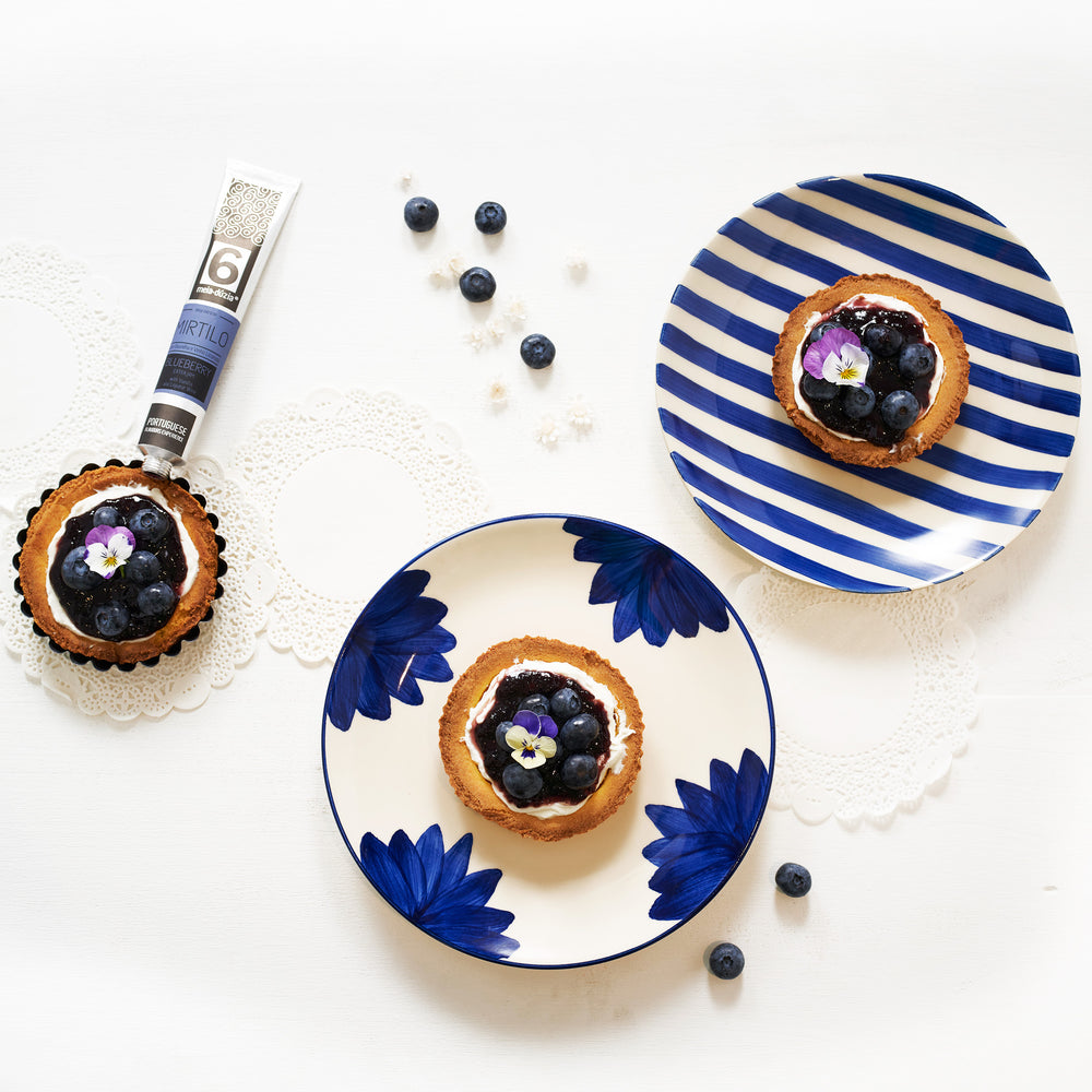 
                  
                    Blueberry Extra Jam with Vanilla and Liqueur Wine 
                  
                