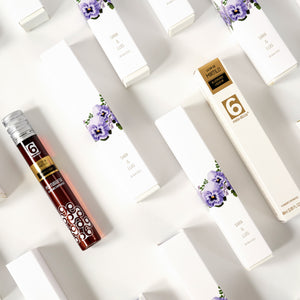 
                  
                    Liqueur in Pansy Box - Personalized Wedding Favor.
                  
                