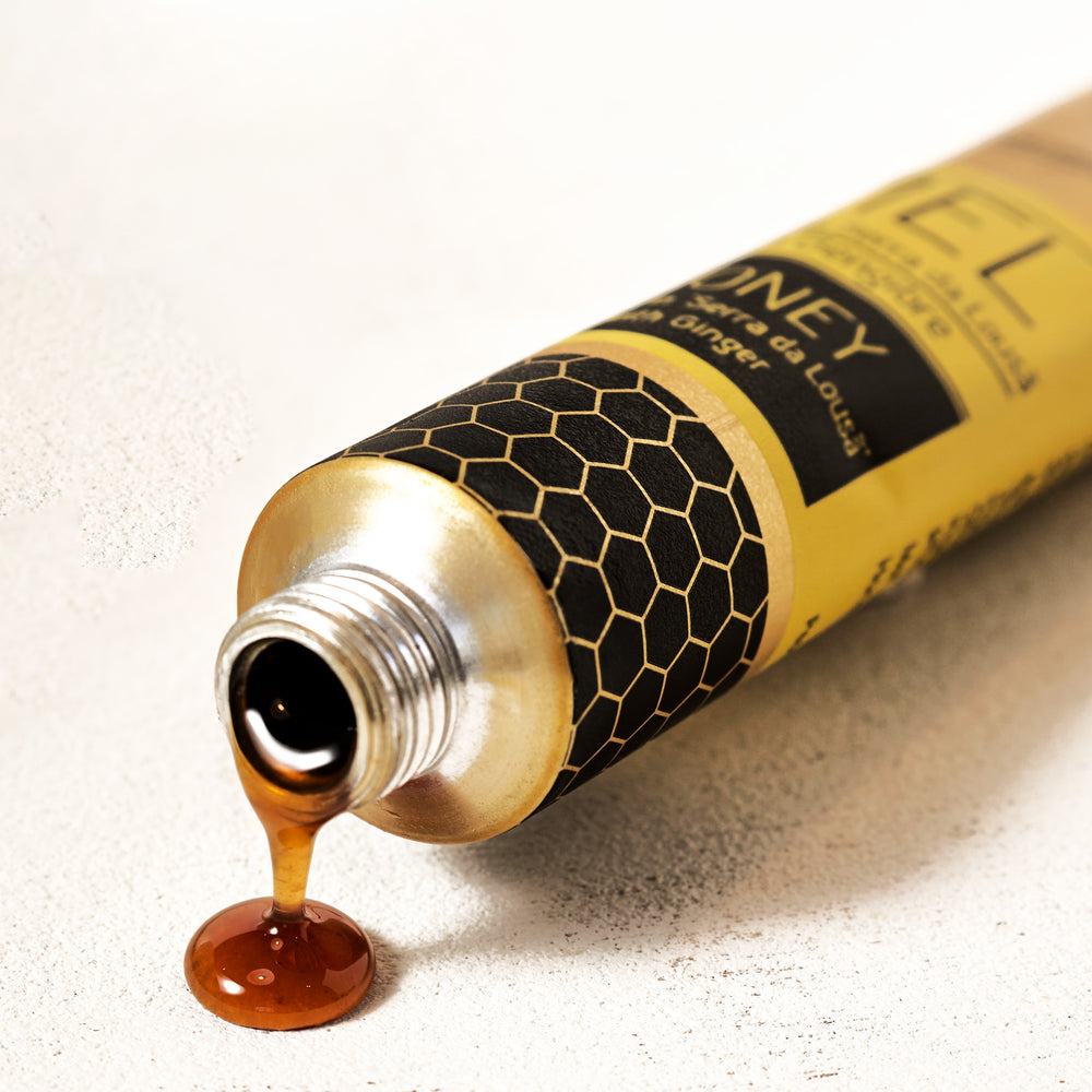 
                  
                    Honey Collected in ‘Serra da Lousã’ with Ginger
                  
                