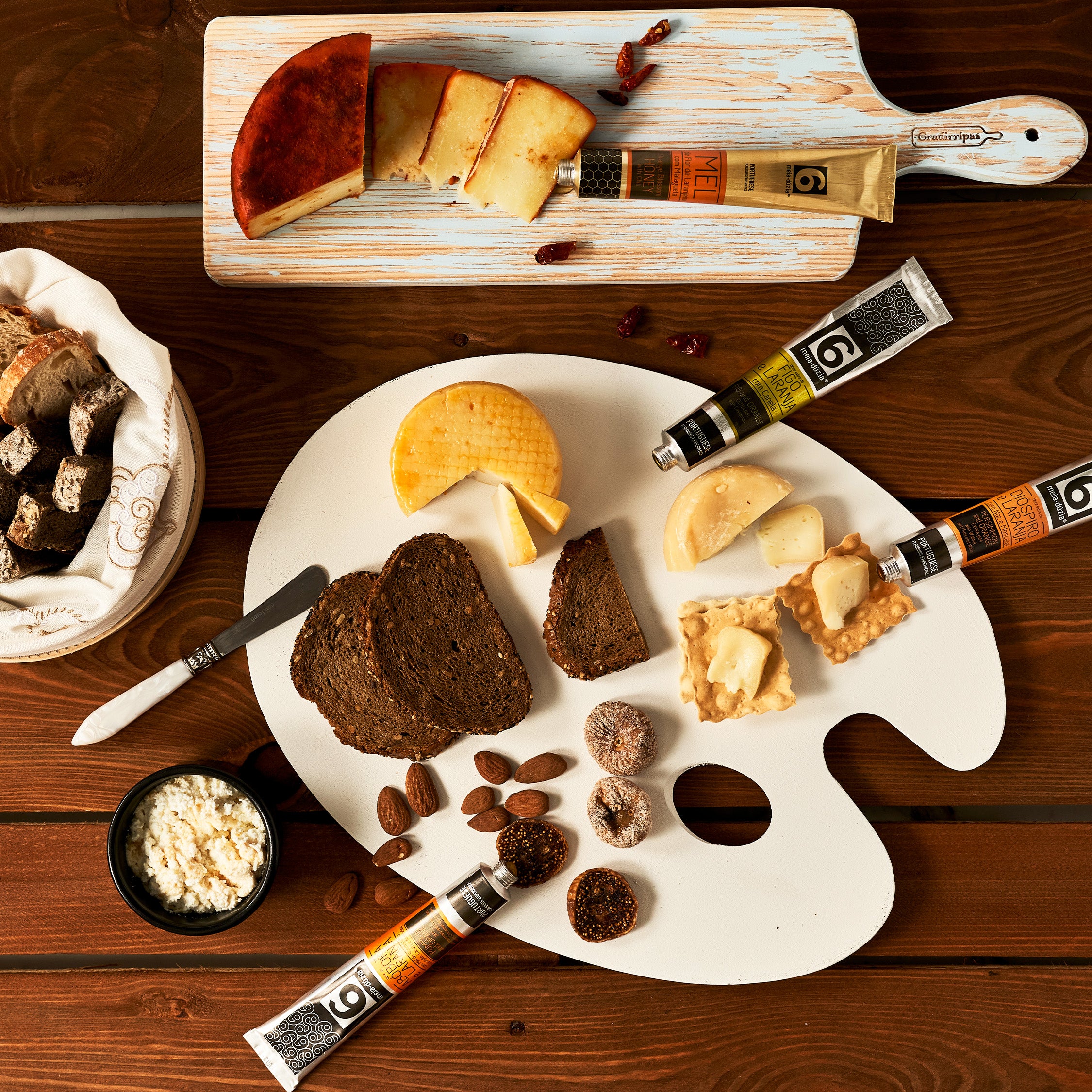 Orange Blossom Honey with Chilli in tube | meia.dúzia®