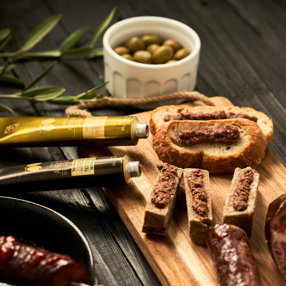 
                  
                    Douro Valley Experience Hamper No. 1
                  
                