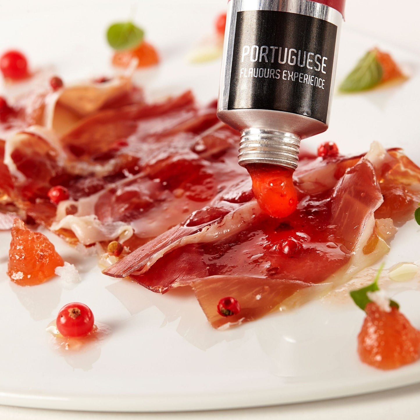 Presunto com compota artesanal de pera rocha com groselha, cidreira e pimenta rosa meia.dúzia